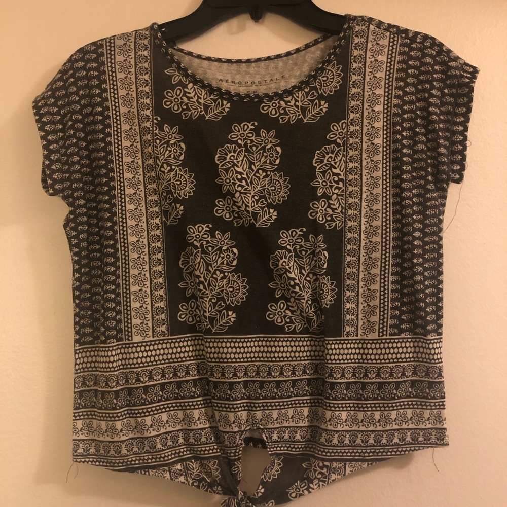 Black and White Aeropostale Shirt